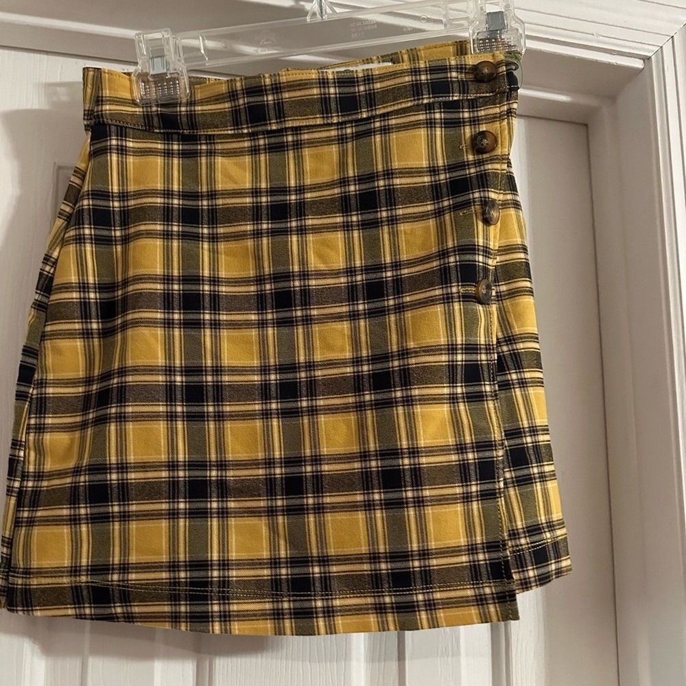 Hollister juniors Y2K Plaid mini skirt, Yellow & Black, Sz small. Exc Cond.